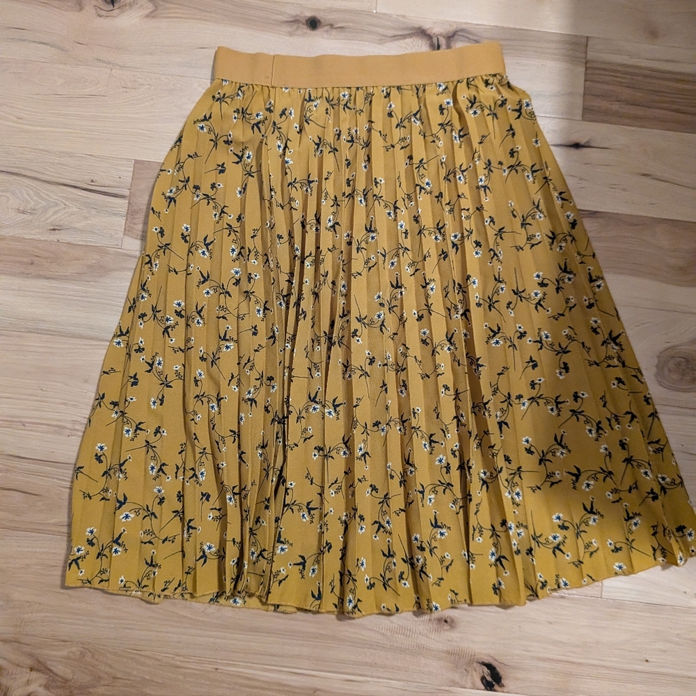 Andi & James Women's Yellow Floral Maxi Pleated Skirt L